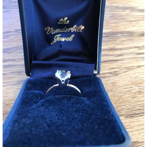 Imitation Diamond Ring - Picture 4 of 12